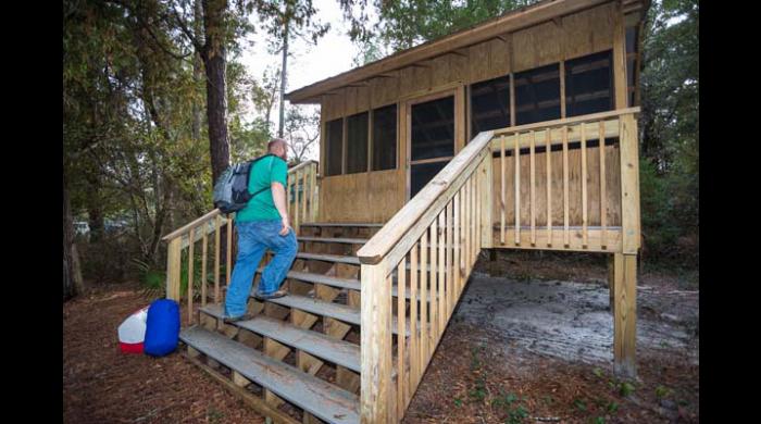 Six reservable camping shelters are available on the Perdido trail.